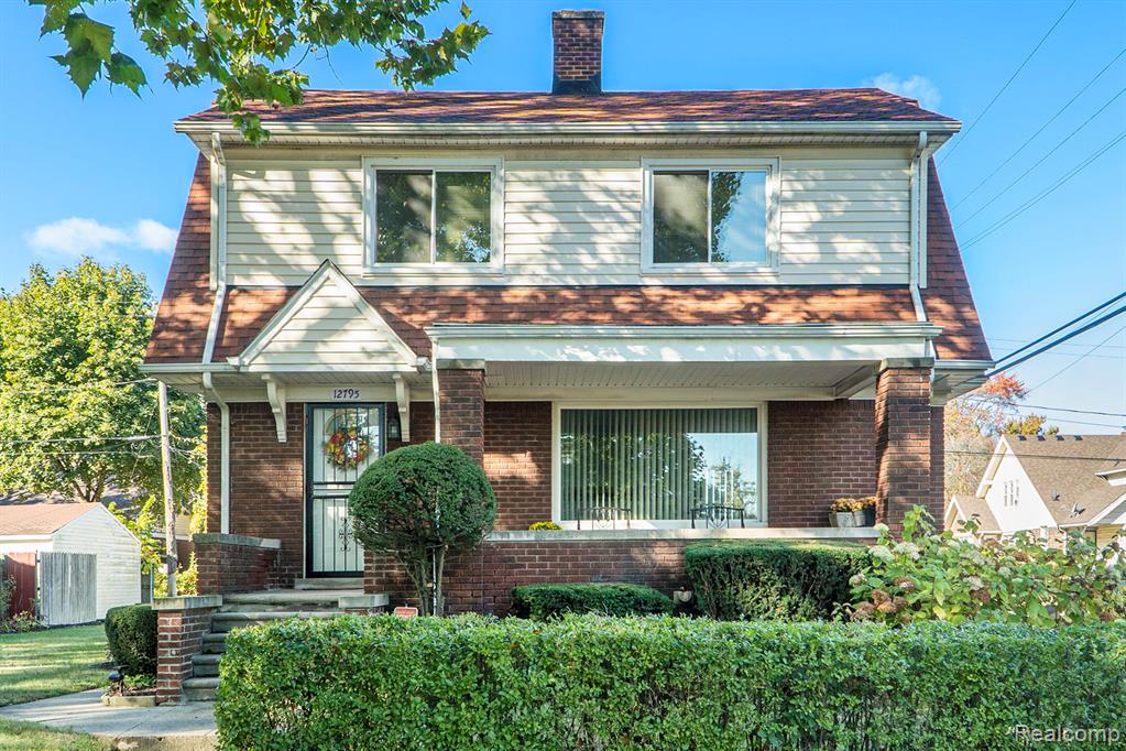 12795 Ilene Street Detroit MI buyer home purchase represented by Patrice Henderson Designed Living Real Estate
