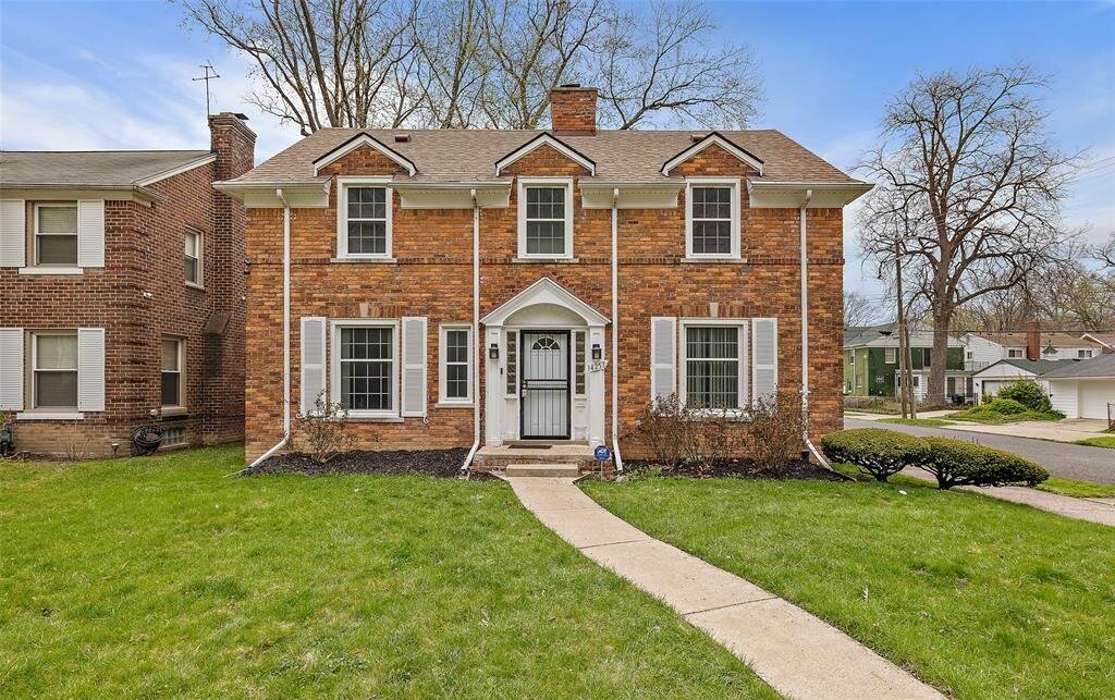 Sold in 2022 for $245,000, this Grandmont No. 1 home in Detroit was secured after a bidding war, second-chance acceptance, and strategic escrow negotiation.