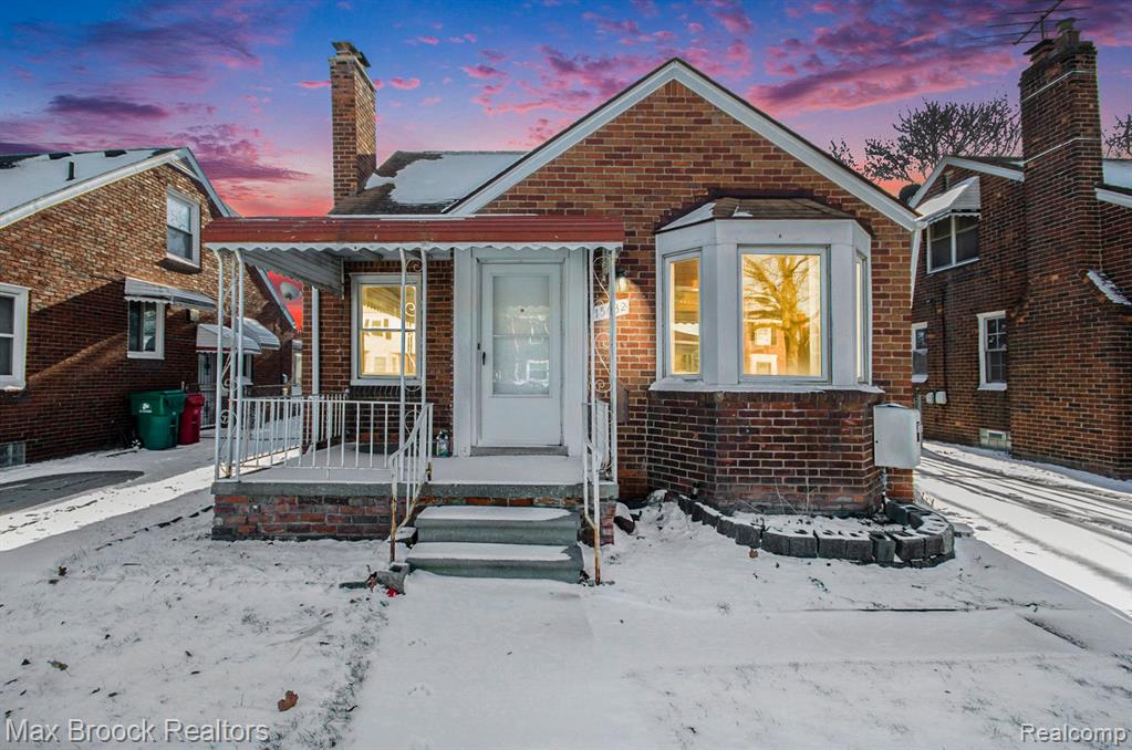 Sold home at 15632 Stricker Avenue in Eastpointe Michigan
