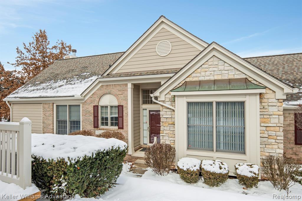 Leased condo in the Links of Northville Hills Golf Club community in Northville Township Michigan