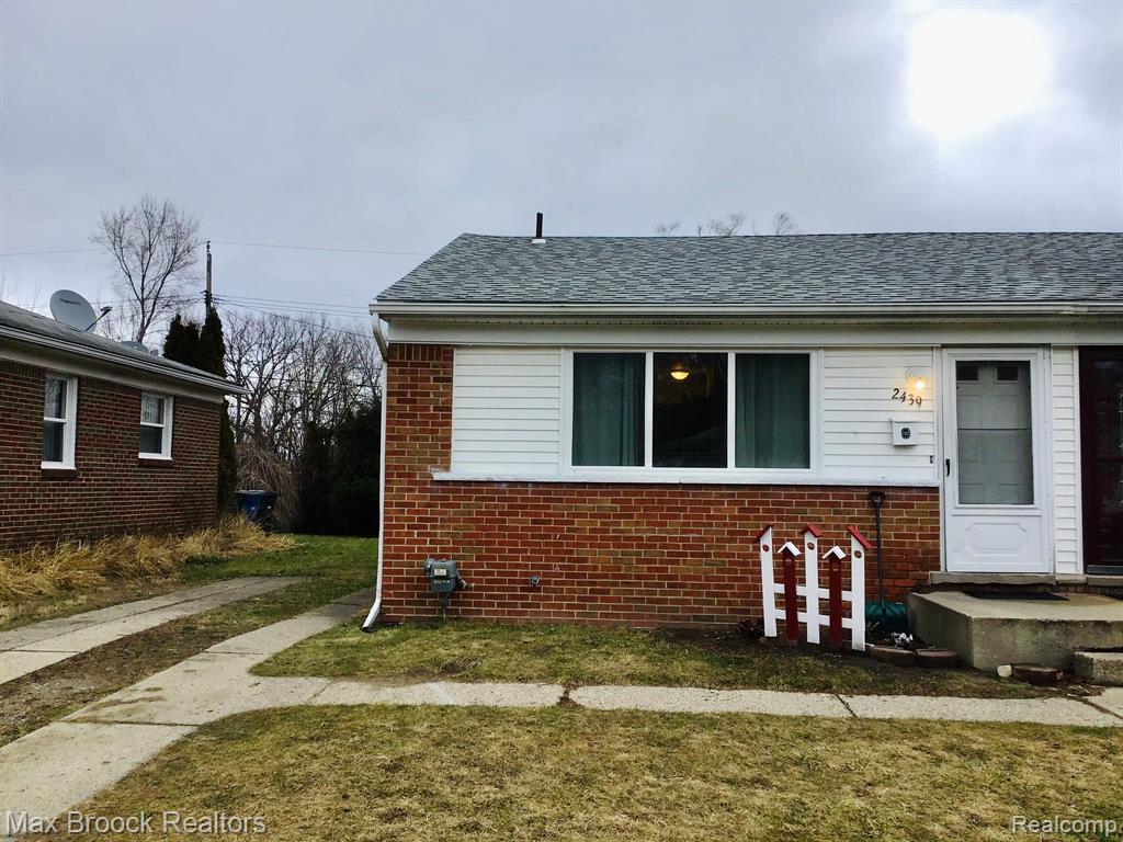 Sold condo at 2439 Stieber Street in Westland MI