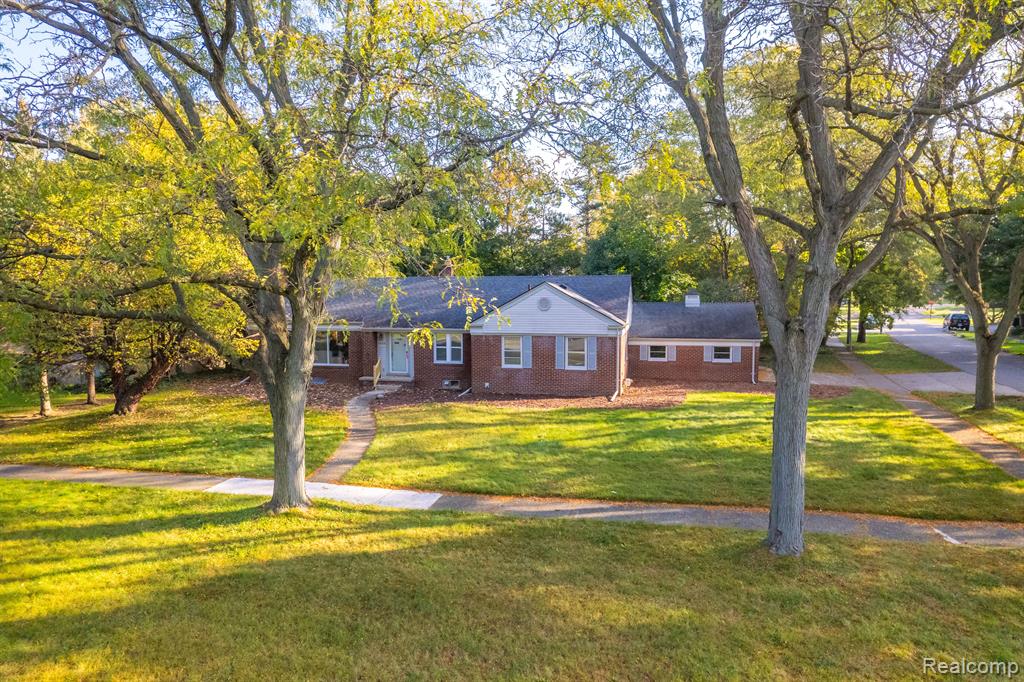 Sold home in Lathrup Village, Michigan where the buyer secured the property below asking price with repairs and concessions negotiated