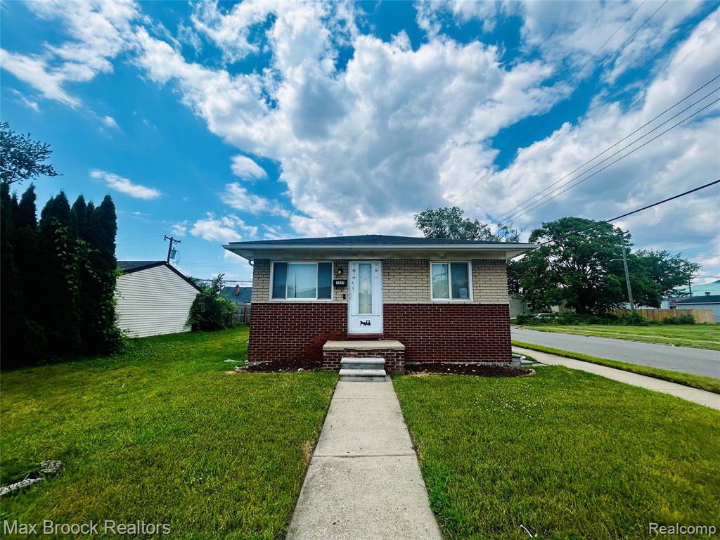 Sold home at 3948 10th Street in Ecorse Michigan