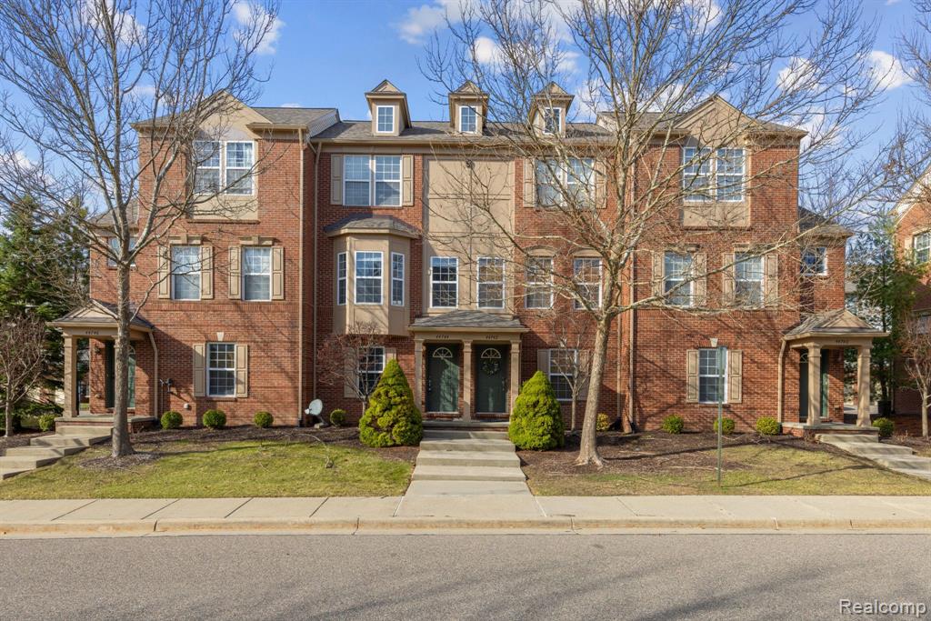 Leased condo at 44780 Gwinnett Loop in Novi Michigan