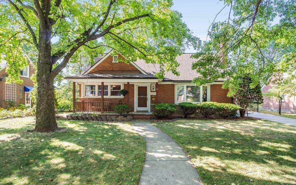Designed Living Real Estate West Bloomfield Mi Be Taylor Woodworth Sub