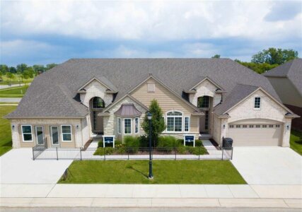 Exterior of sold new construction condo in Stoneridge at Heritage Village Warren MI