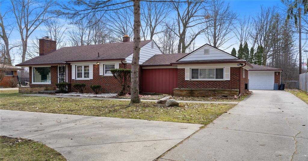 Exterior of sold ranch home in Bedford Villas subdivision Southfield MI