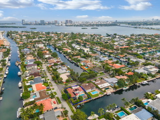 Kimberly Kaplan Marchena Fort Lauderdale Fl 66 Web Or Mls Dji 0228 2
