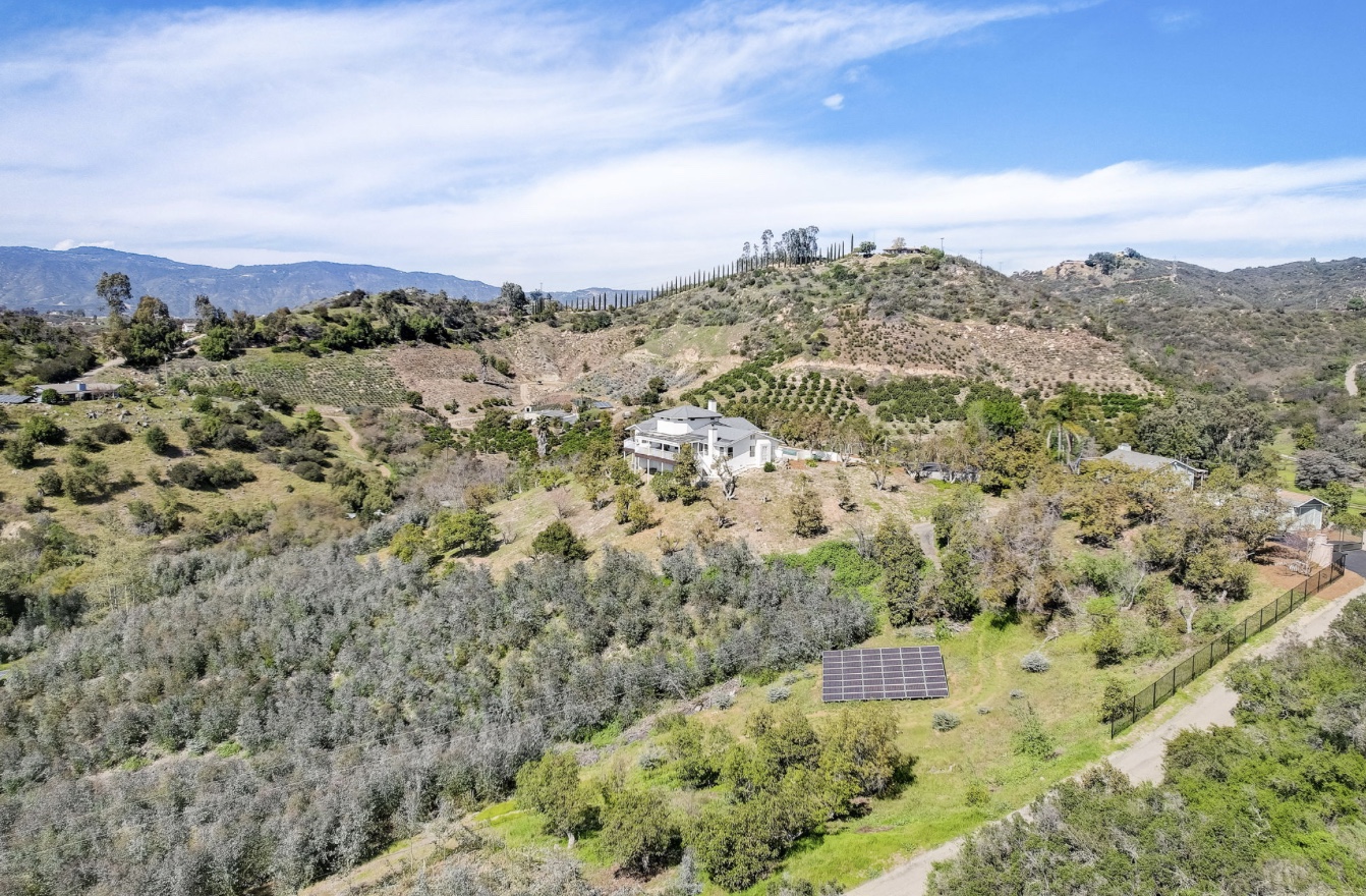 Why Buyers Choose Fallbrook – scenic countryside and avocado grove