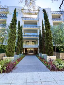 Condominium living in Beverly 460 North Palm Dr. 90210