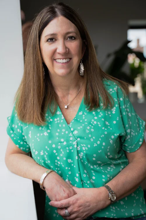 https://d3euvzua2sc52.cloudfront.net/sites/2794/karen-peters-lebanon-or-DSC09325-Edit-Edit.webp