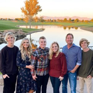 Sarinah Brooks Gilbert Az Family Photo 2020 1000xauto.fit 