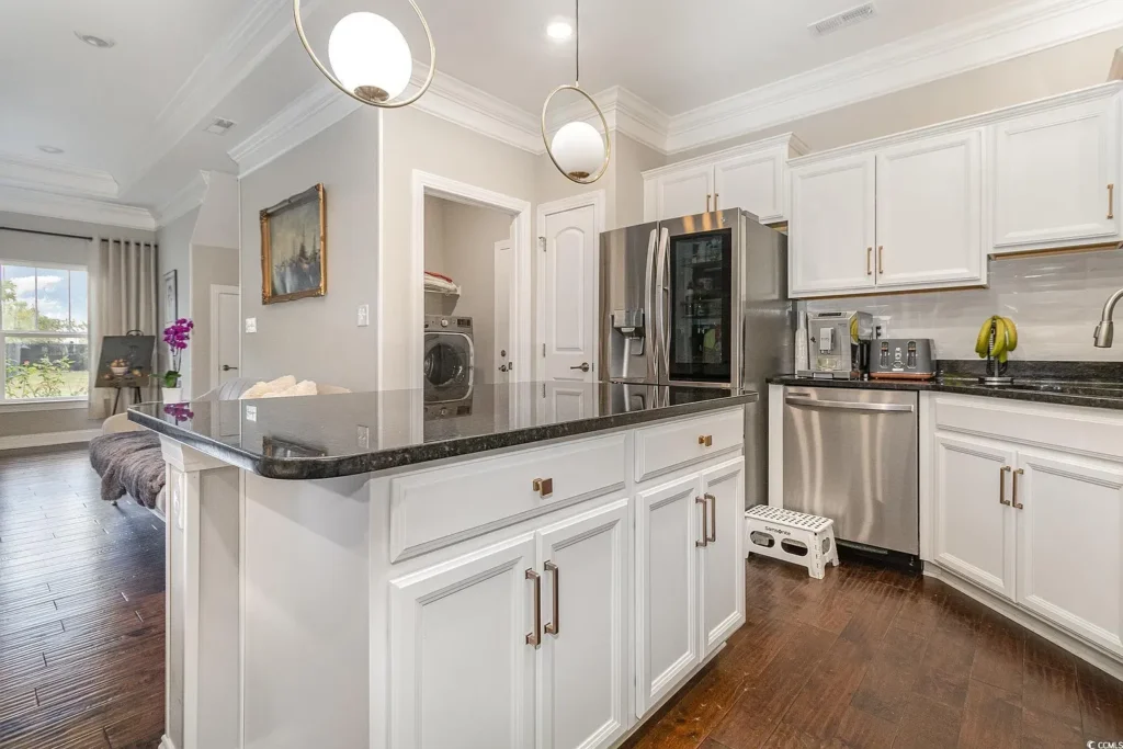 Robert Mcculloch Conway Sc Dc66c19e04c08b2c834a2039ea56f973 Uncropped Scaled Within 1536 1152